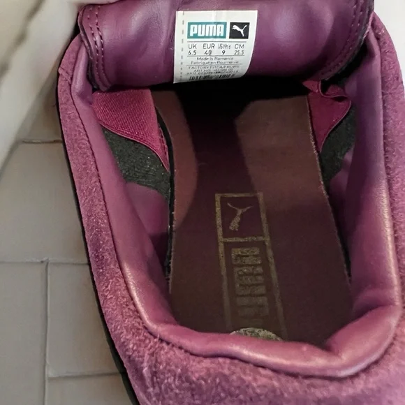 Purple Plum Colored Suede Velcro Pumas Women’s size 9 - Picture 7 of 14